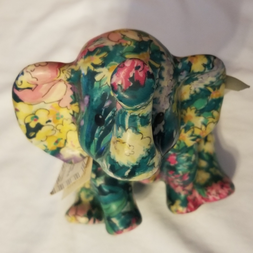 Porcelain Patchworks Elephant - Picture 3 of 5